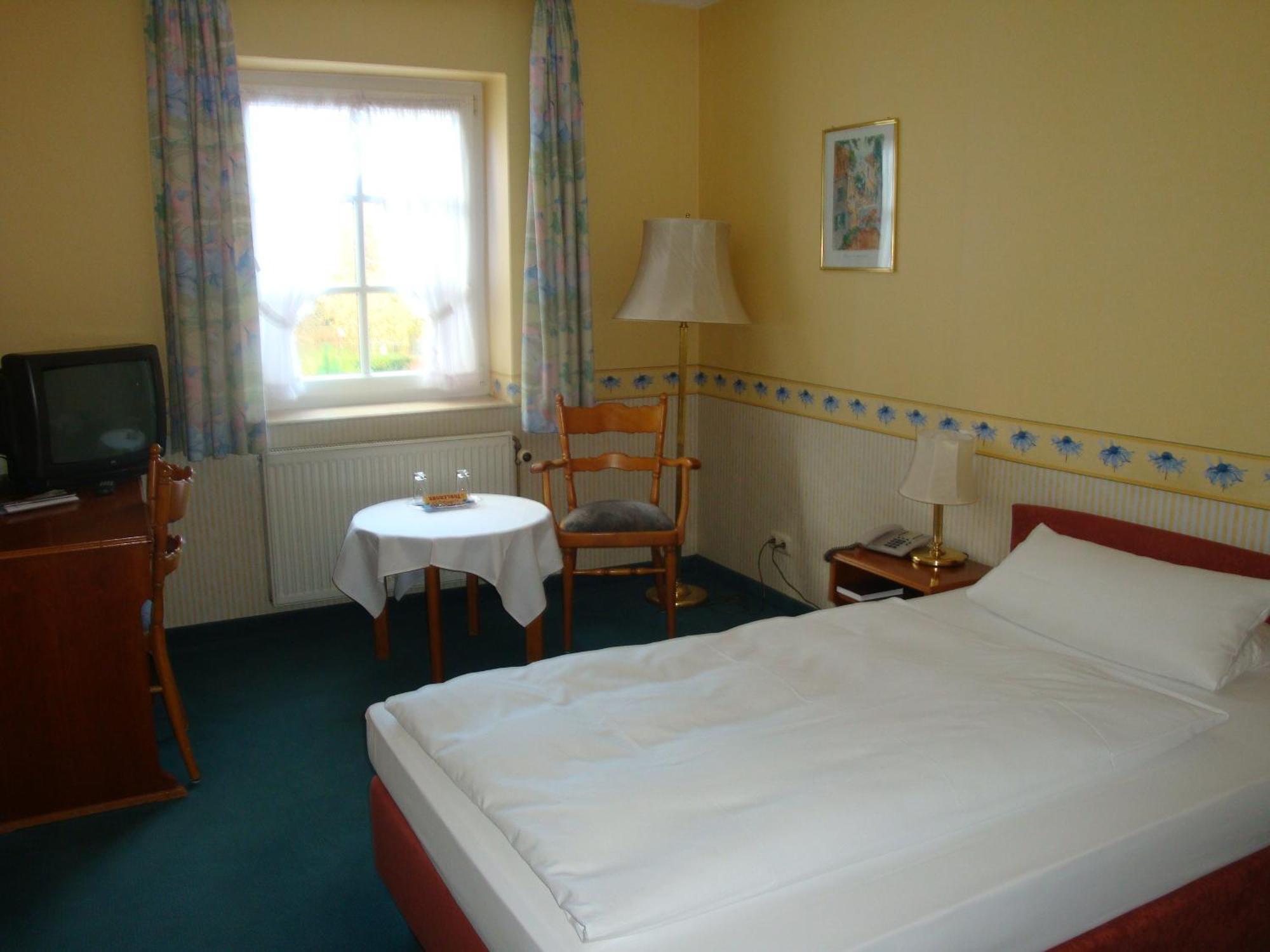 Hotel Burg-Muehle Gelnhausen Room photo