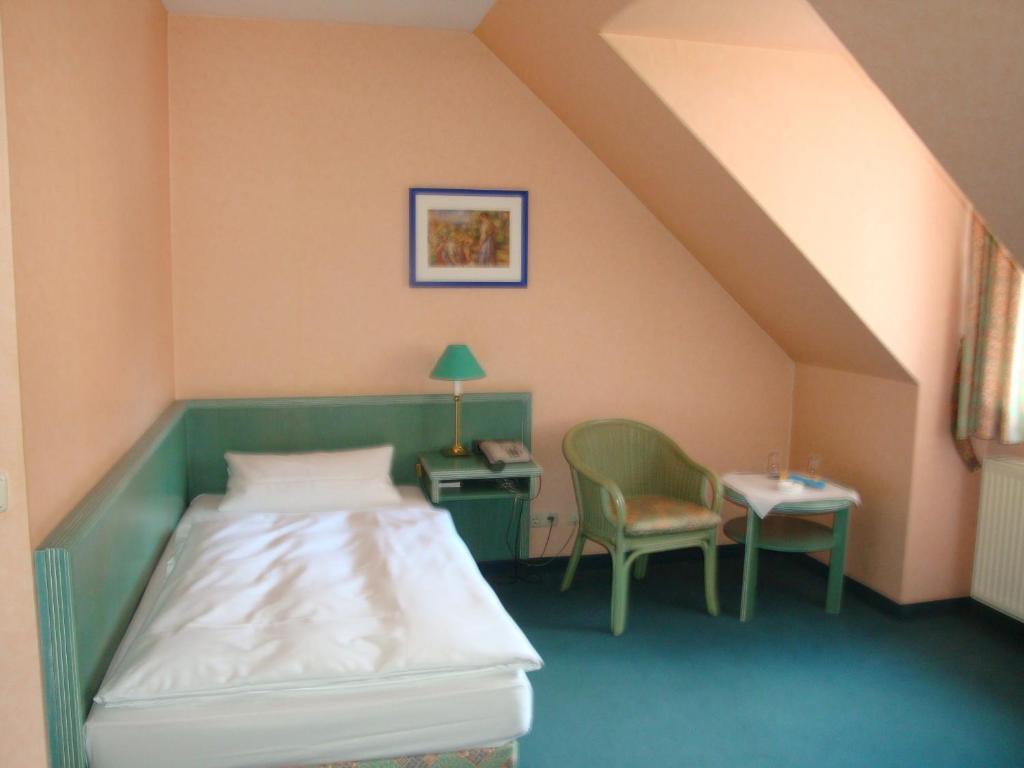 Hotel Burg-Muehle Gelnhausen Room photo